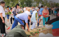 В Иловайске прошел митинг памяти жертв, павших от рук киевских карателей