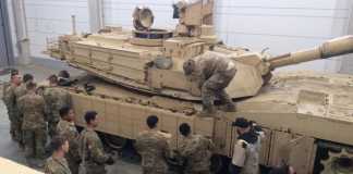 Подготовка американских танков к городским боям